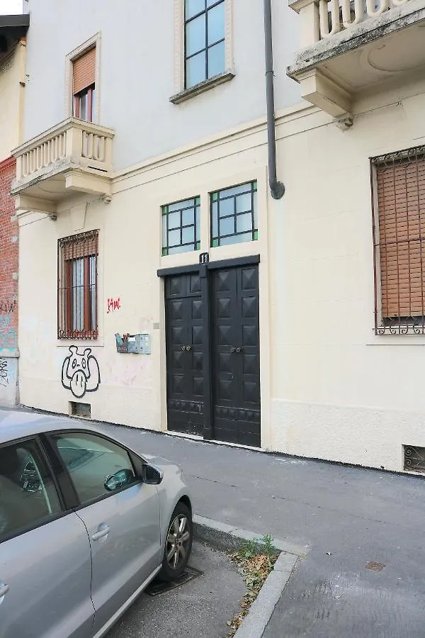 Apartment Lovely Navigli Studio With Balcony - Via Carlo Torre Milan